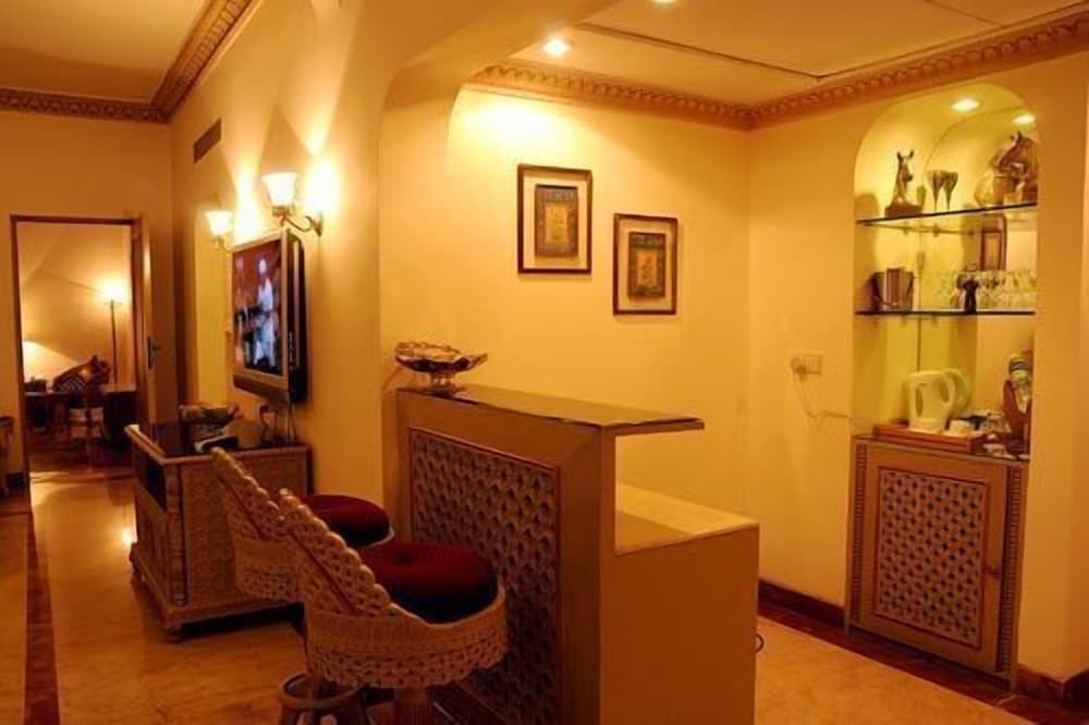GOLDEN PALMS SPA 15/28