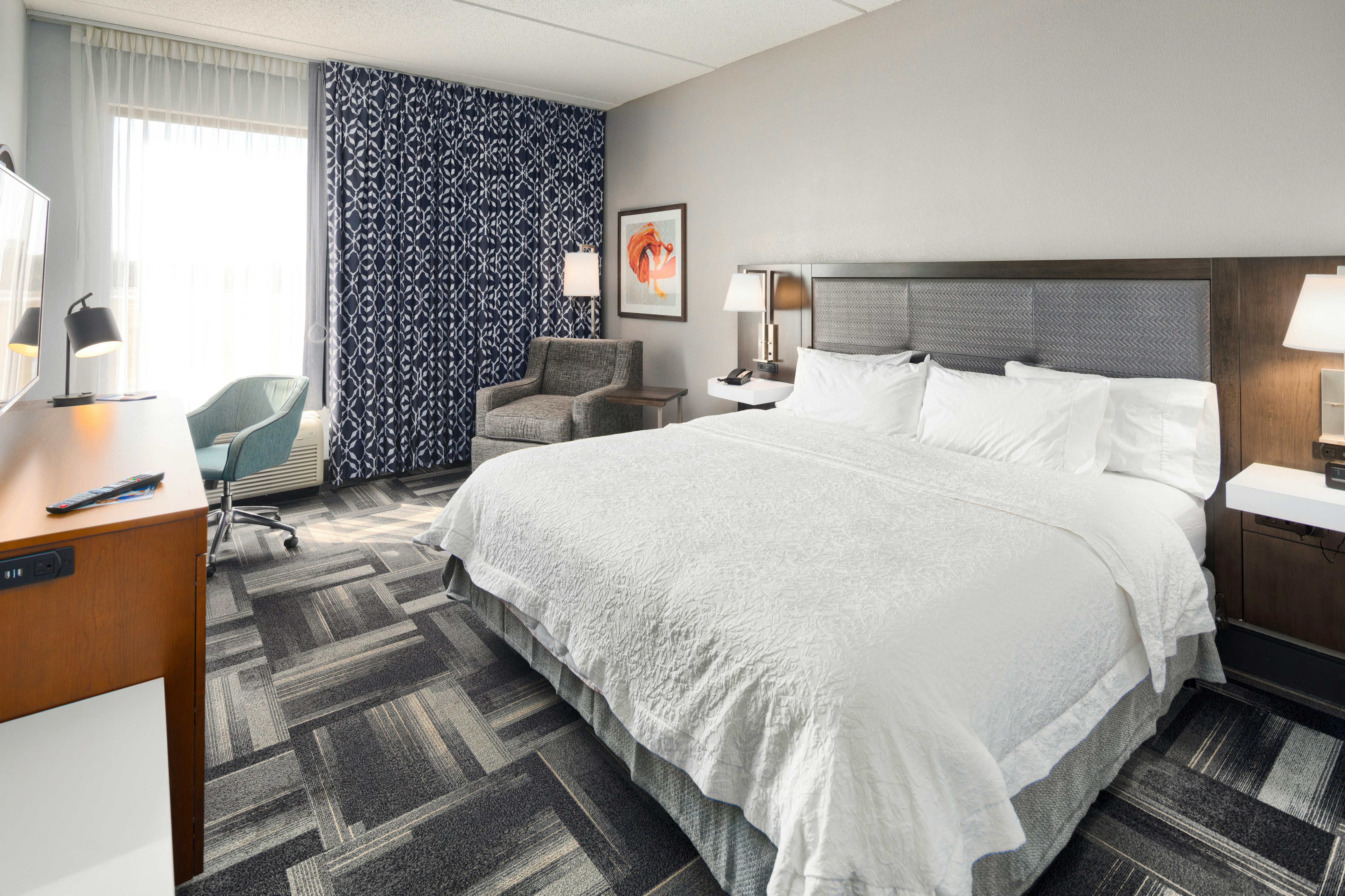 ROOM, KING BED, ACCESSIBLE