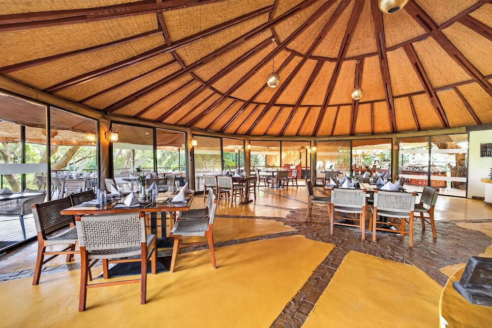 PrideInn Mara Camp 36/50