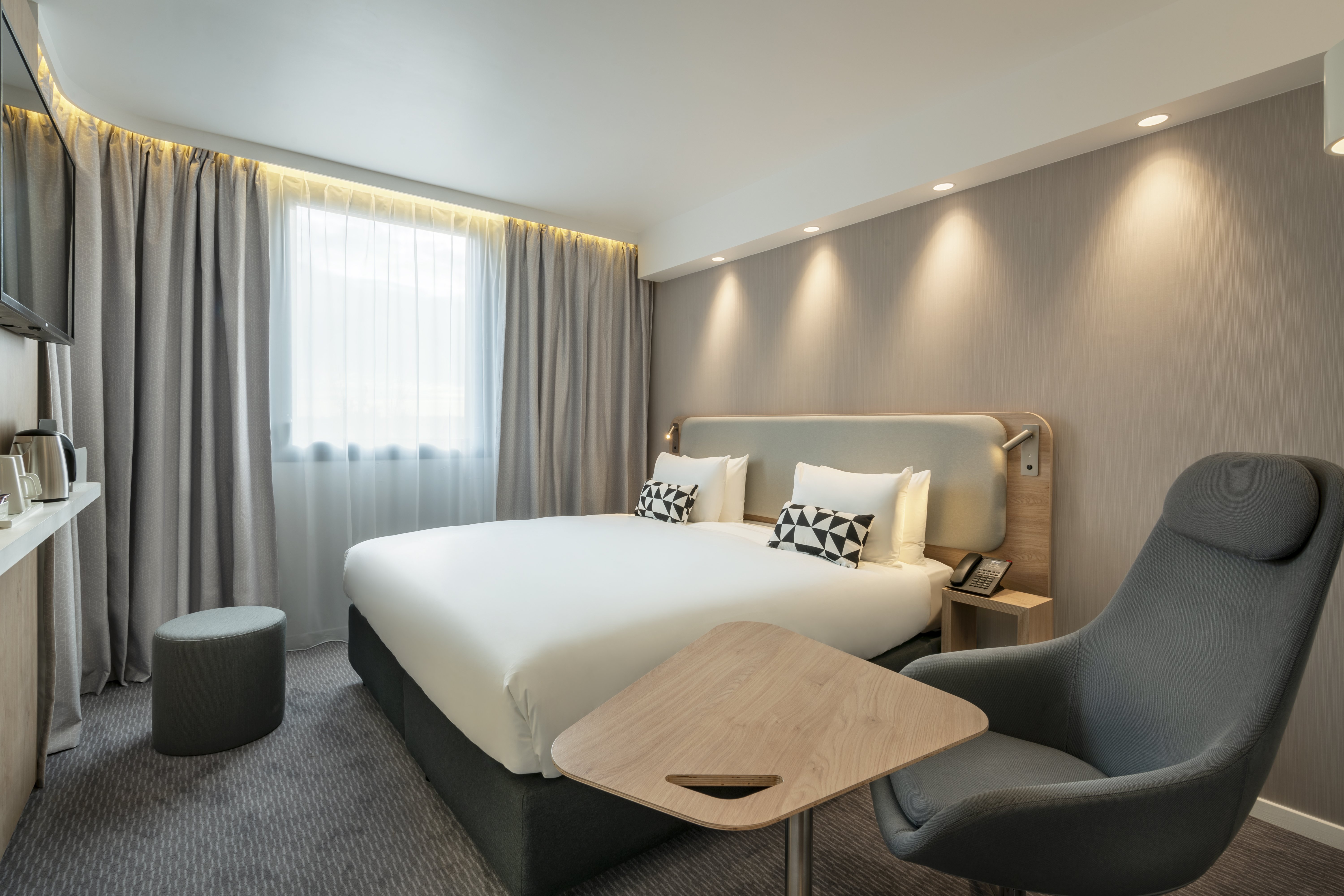 Room at Holiday Inn Express Marne la Vallee Val d Europe an IHG Hotel, BAILLY-ROMAINVILLIERS
