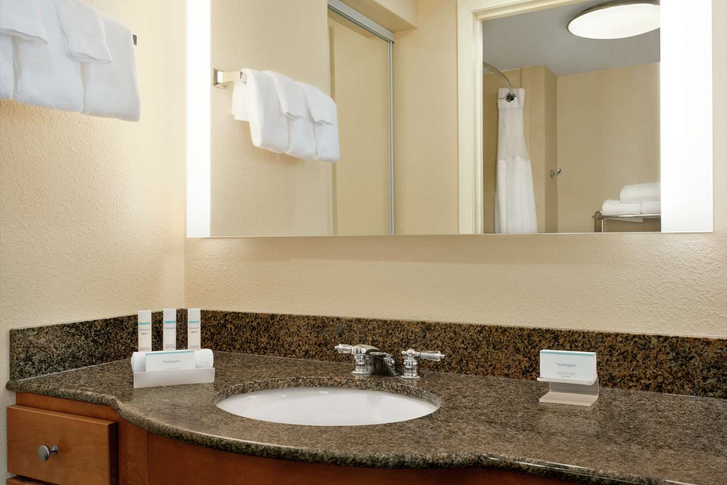 Homewood Suites by Hilton Allentown-Bethlehem Airport