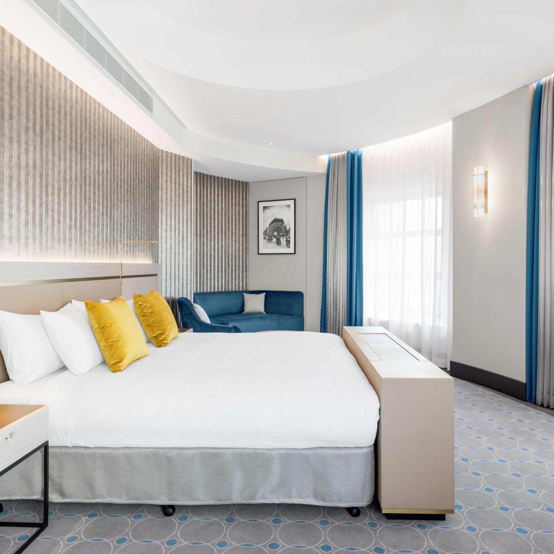 Paradox, Executive, Suite
