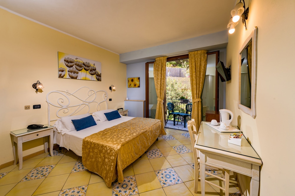 HOTEL CALA MARINA 28/72