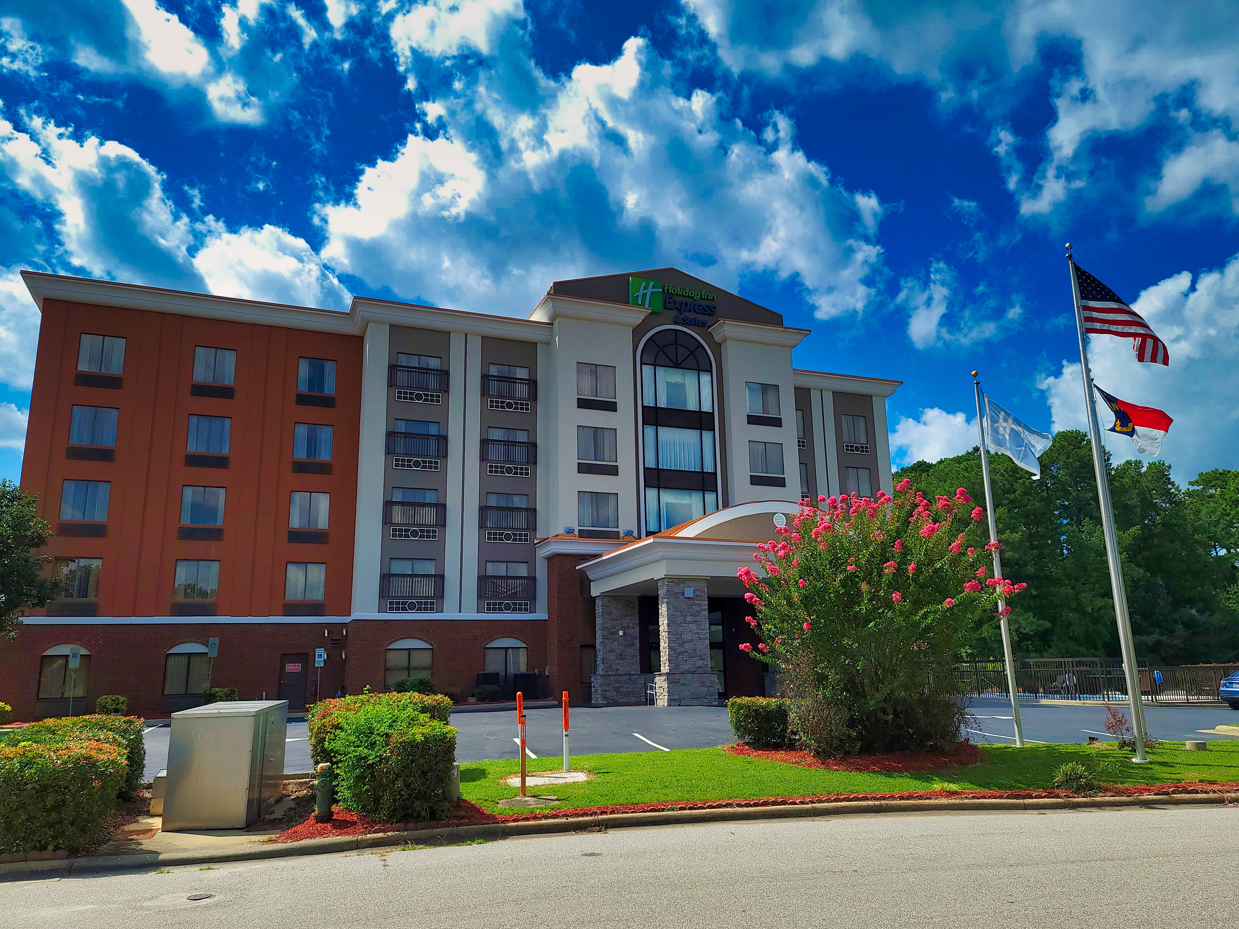 Holiday Inn Express Hotel Suites Wilson Downtown 4/37
