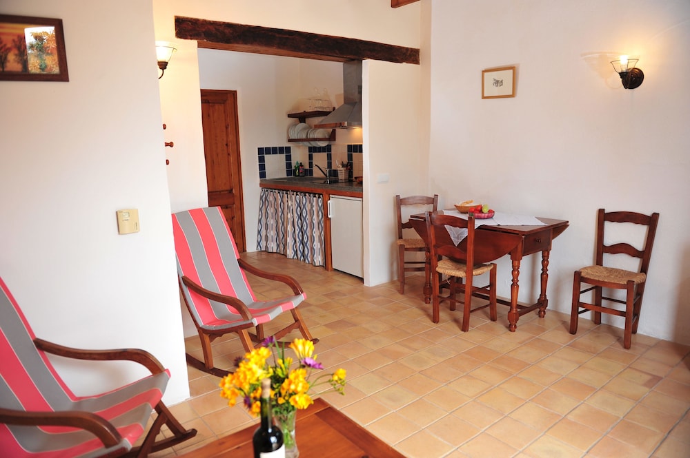 Finca Hotel Ses Cases Noves 33/50