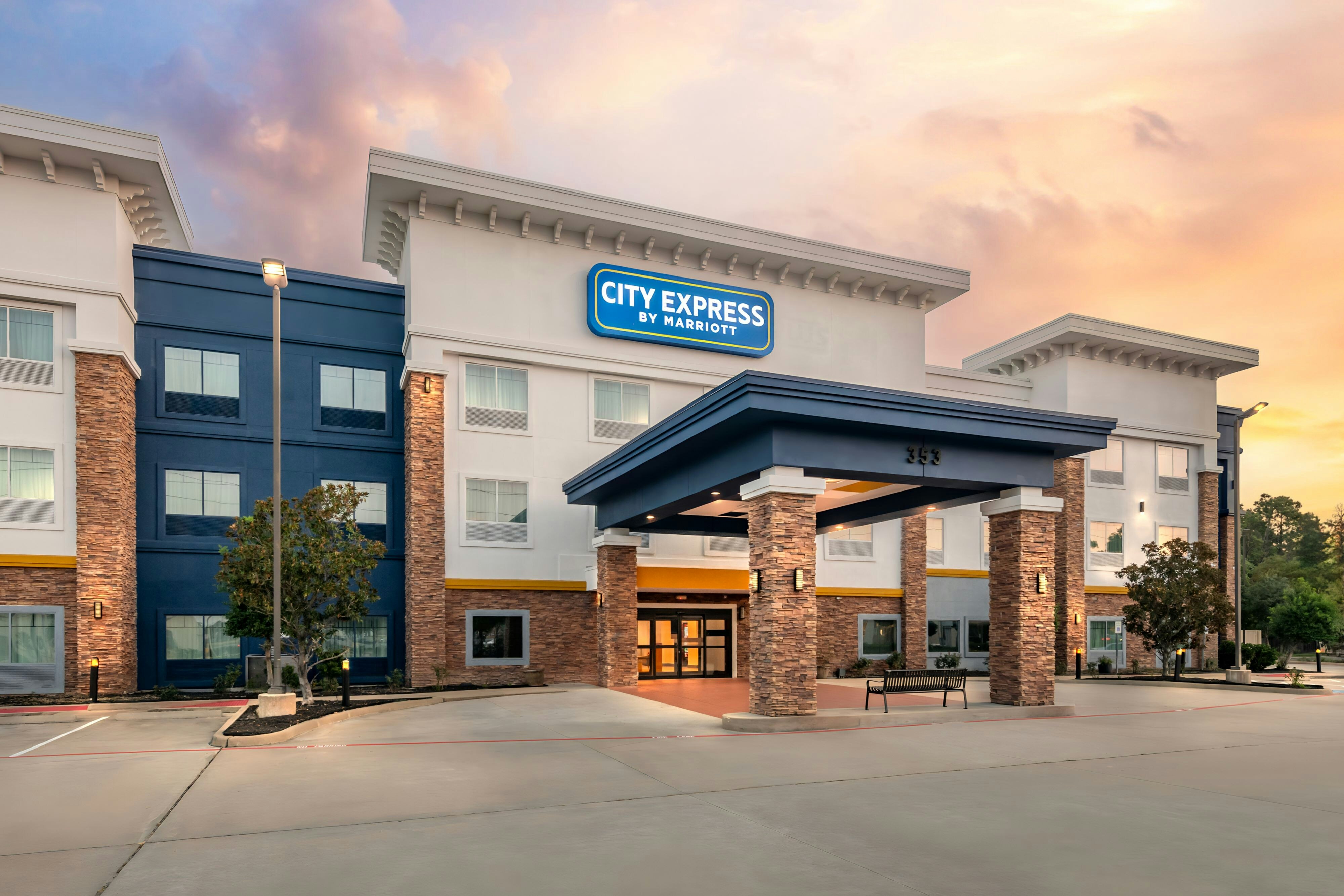 City Express by Marriott Spring 3/48