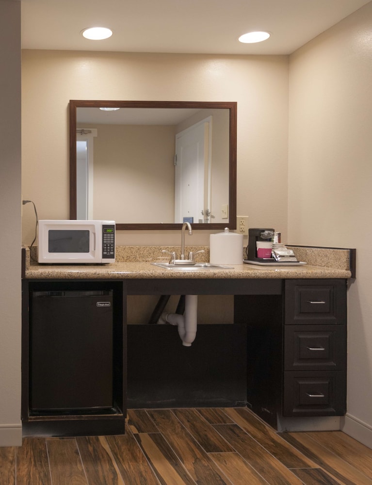 Hampton Inn Doylestown 54/58