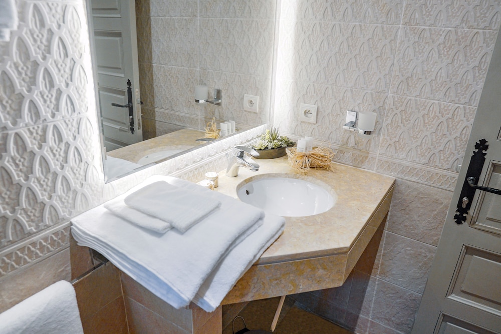 Riad Zidania 29/74