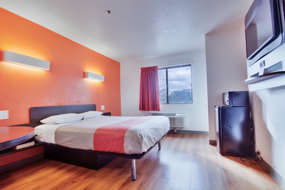 Motel6 Dallas, TX - Fair Park 23/54