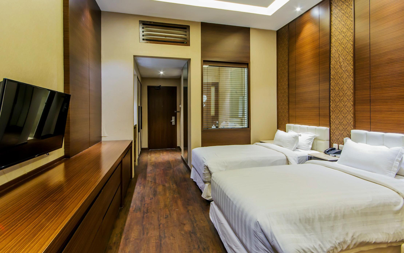 غرفة بسريرين منفصلين، Grand Arjuna Hotel Formerly Sheo Resort Hotel 2/4
