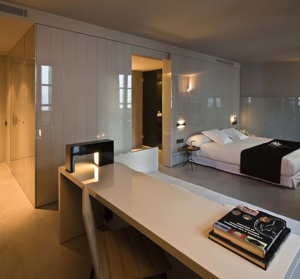 CARO HOTEL 29/71