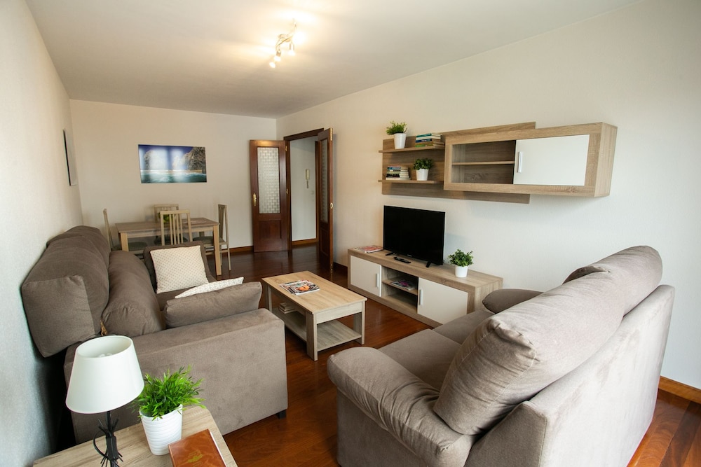 Apartamentos Alday 56/76