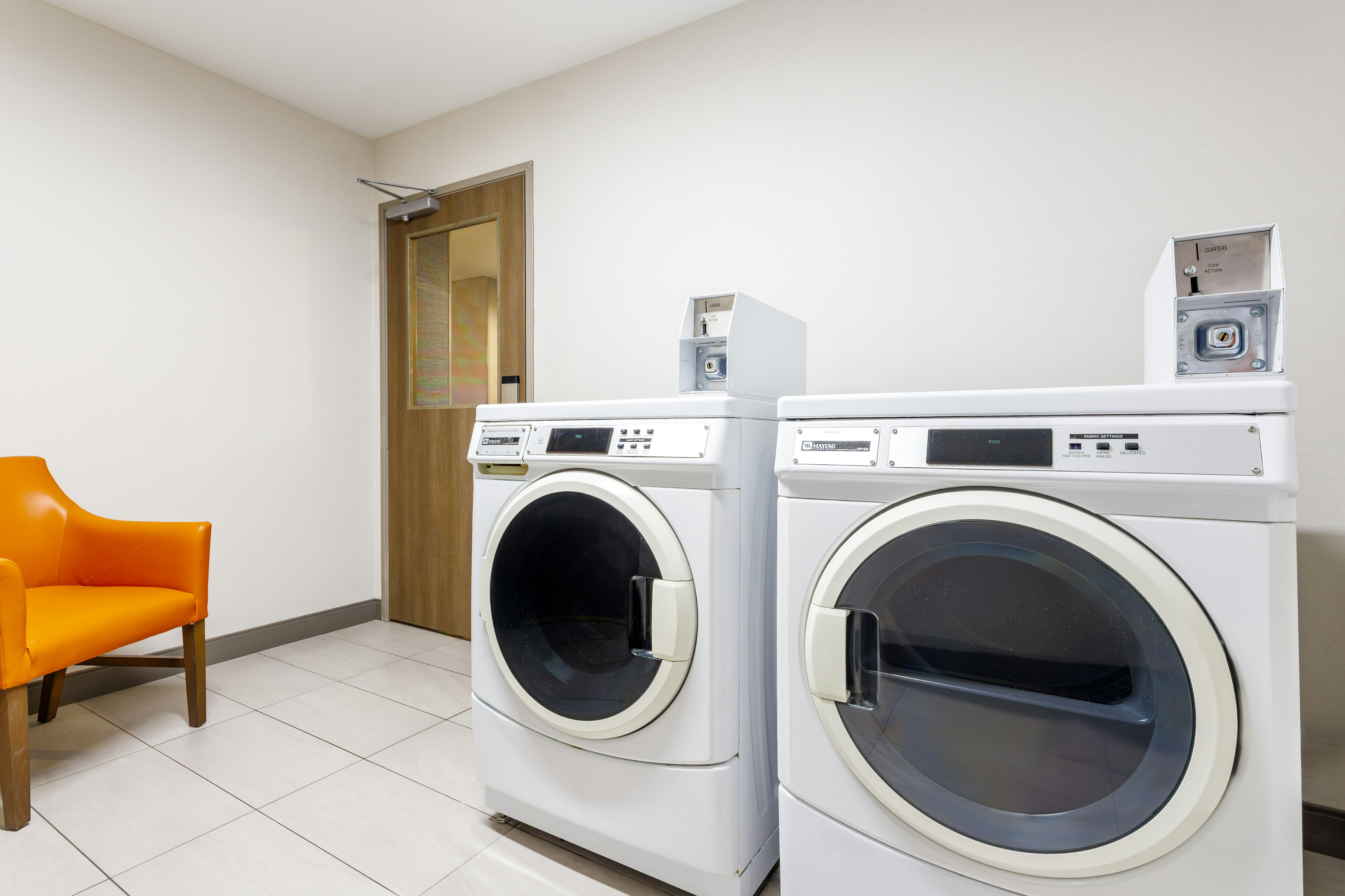 Holiday Inn Express Hotel And Suites Lancaster 47/72