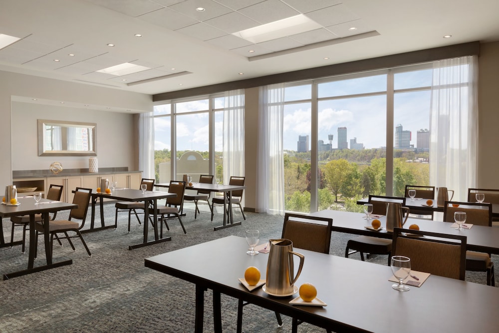 Hyatt Place Niagara Falls 35/51