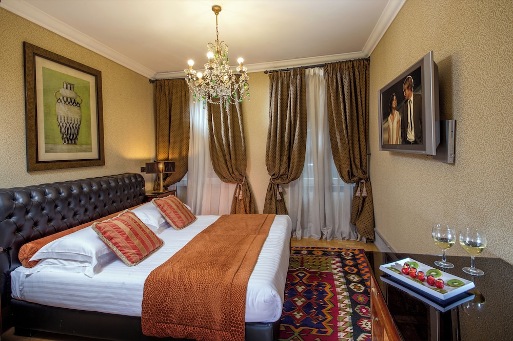 SUPERIOR, DOUBLE BED