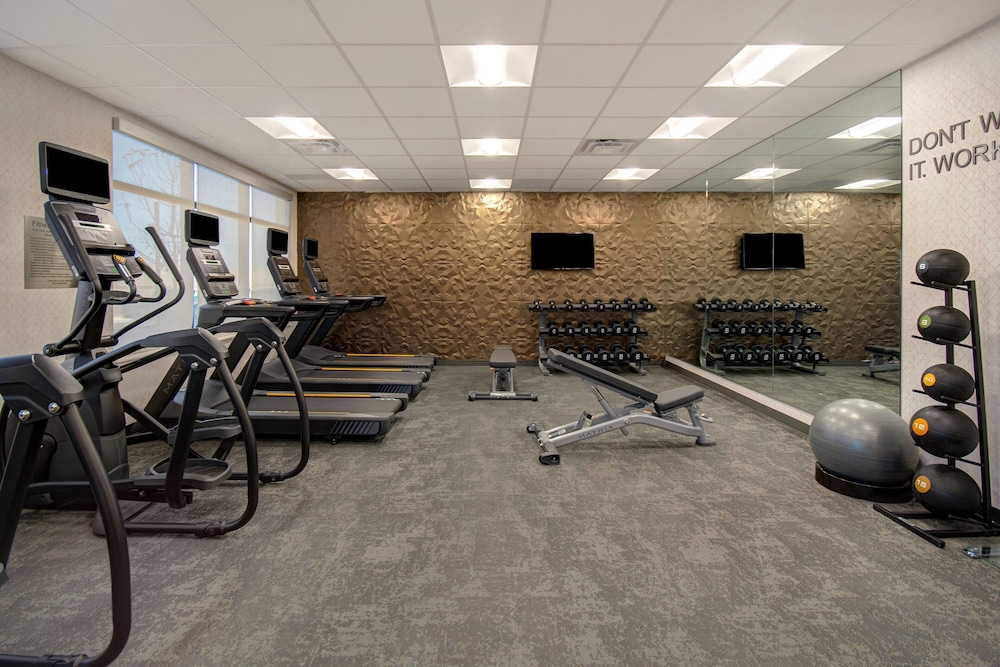 Fairfield Inn & Suites Lancaster Palmdale 17/34