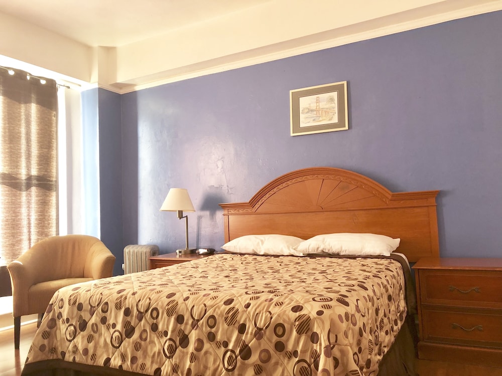Admiral Hotel 14/56