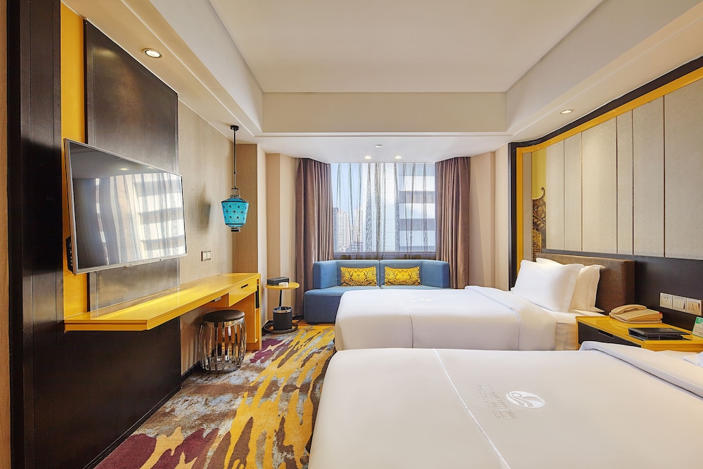 DELUXE, TWIN BEDS