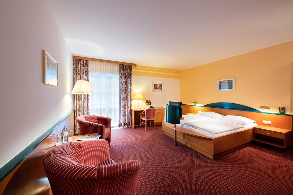 غرفة مفردة بسرير مزدوج