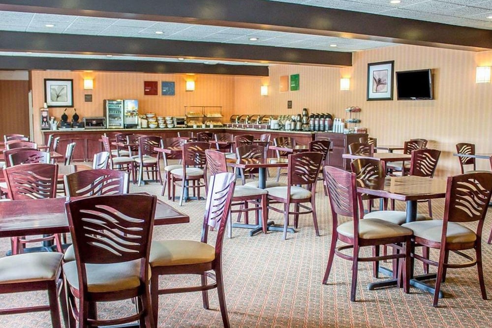 Howard Johnson by Wyndham Columbus State Fairgrounds I-71 31/44