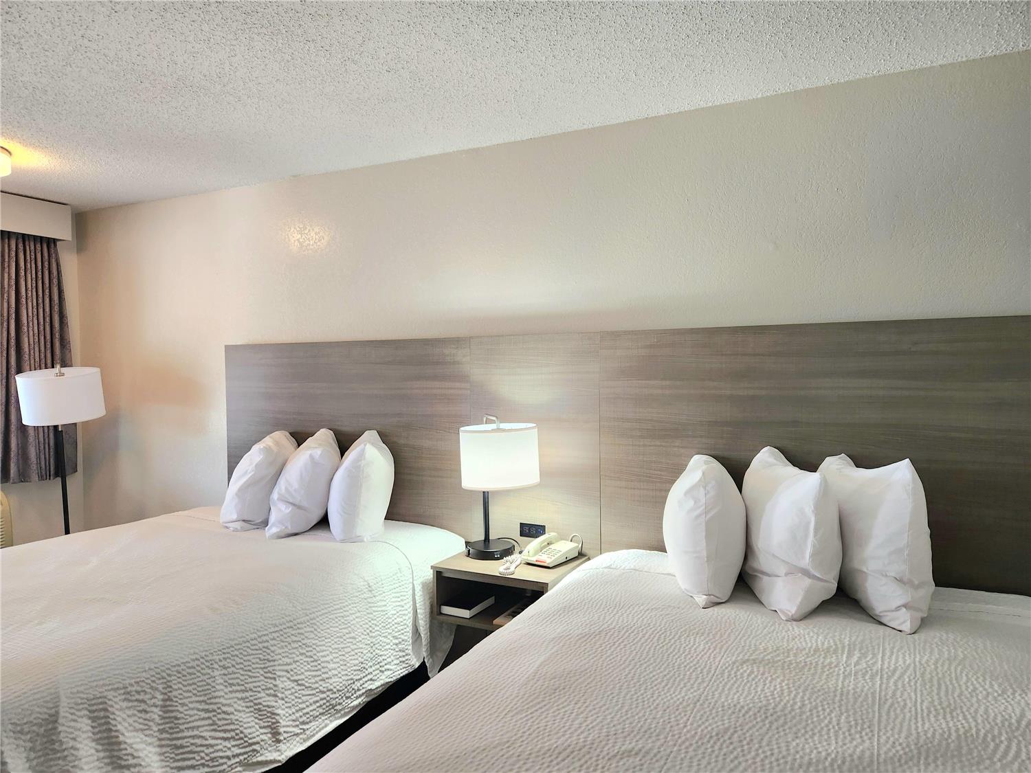 Days Inn by Wyndham San Marcos 10/18