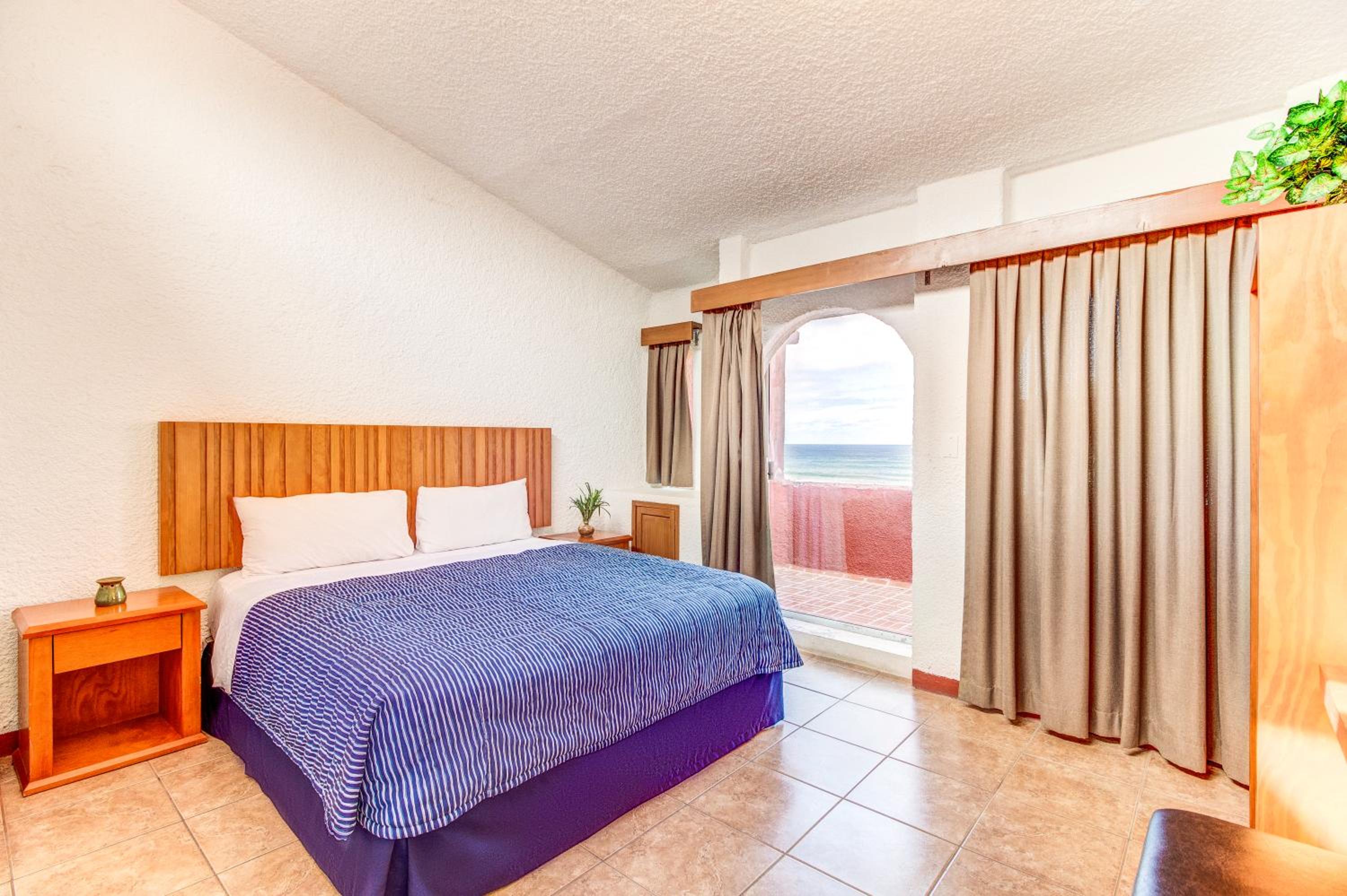 2 Bedrooms, Villa, Ocean Front