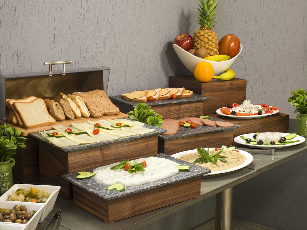 Urban Central Suites Beirut 56/69