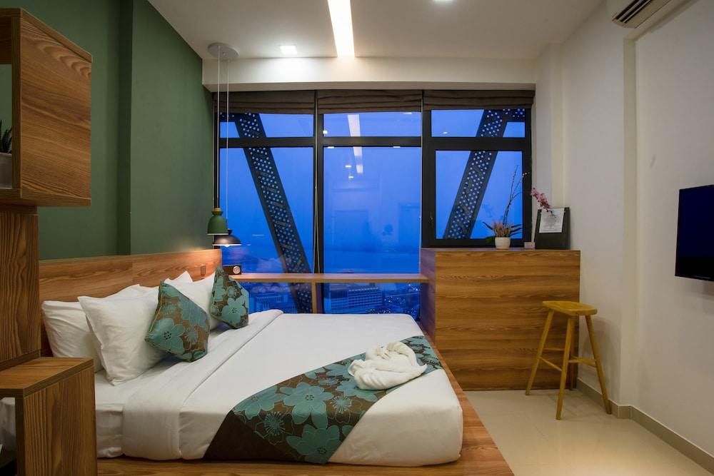 1 BEDROOM, LANDMARK, DOUBLE BED, RIVER VIEW