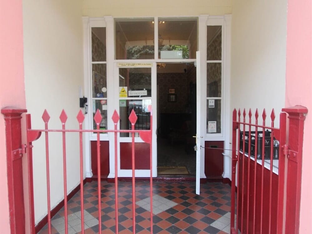 Spring Garden Guest House 2/50