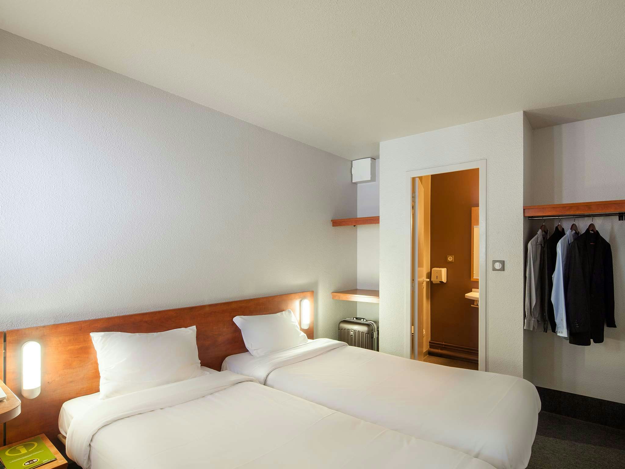 B&B Hotel Paris Porte Des Lilas 10/37