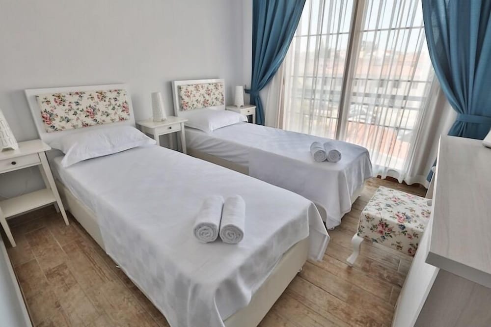 Emre Hotel 10 Oda 8/22