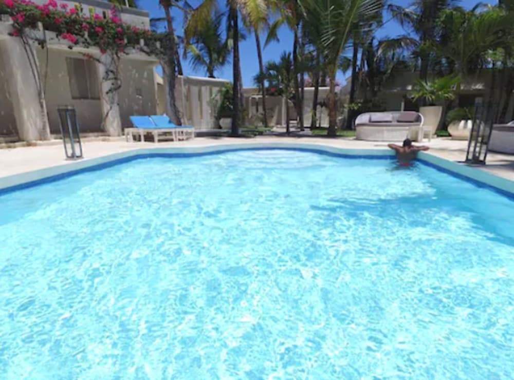 The Villa Luxury Suites Hotel 15/43