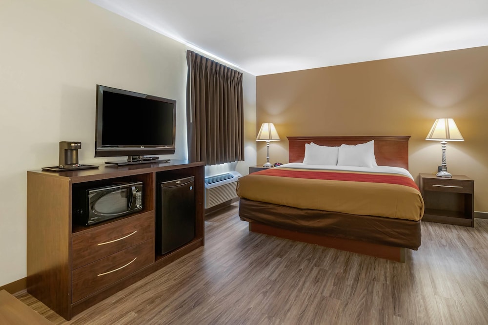 SUITE, KING BED