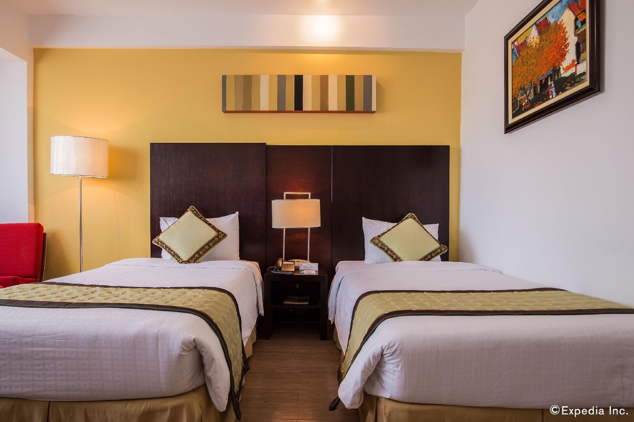 Standard, Twin Beds