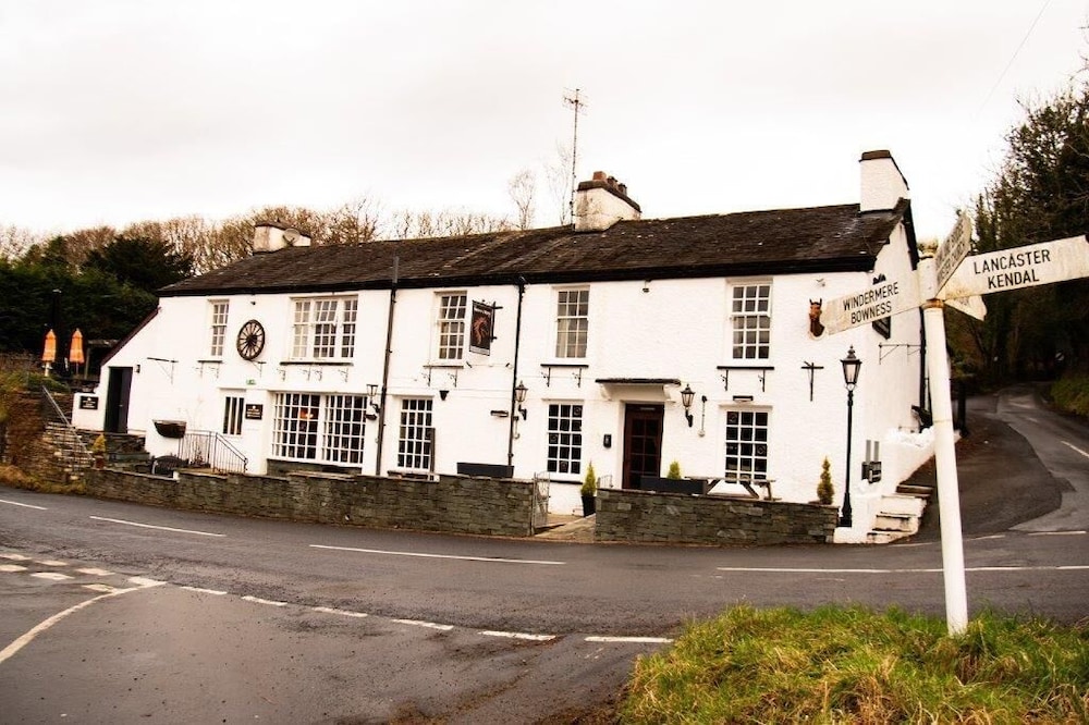 The Brown Horse Inn 2/50