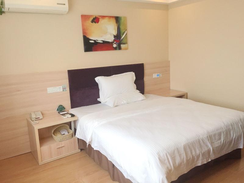 GreenTree Inn ShangHai Pudong New District KangQiao Industrial Zone JinXiu Road Hotel 8/40