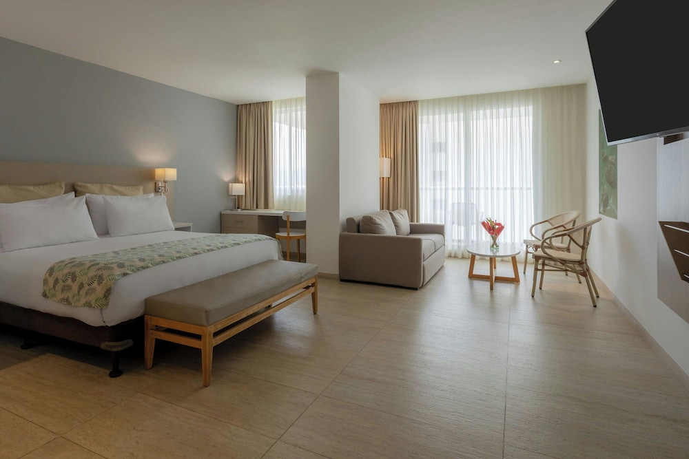 غرفة ديلوكس بسرير كوين، Mercure Santa Marta Emile 8/10