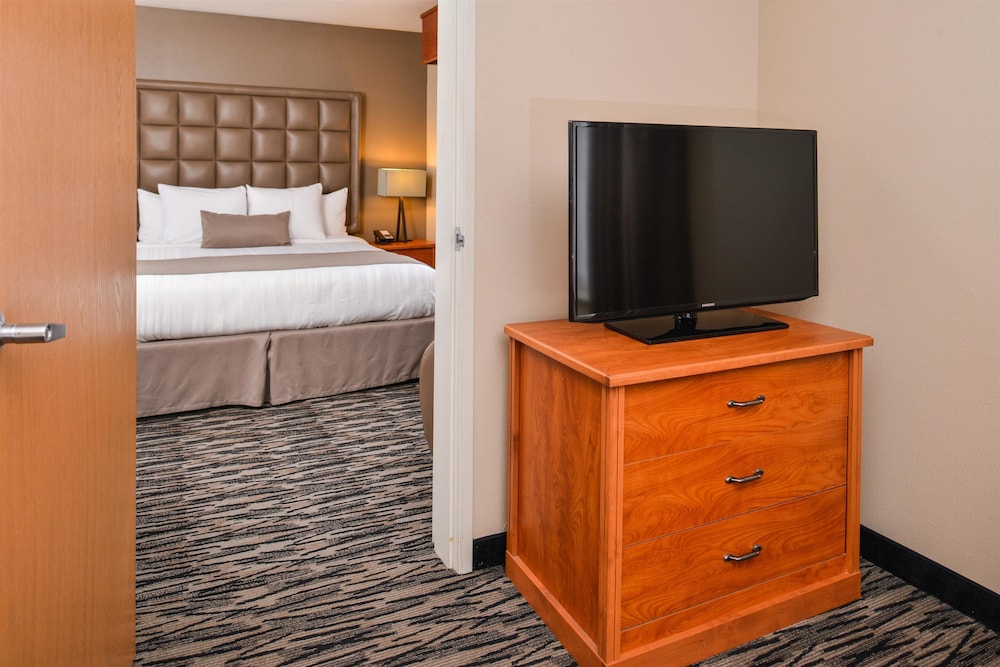 Best Western Plus Mountain View Auburn Inn 14/38