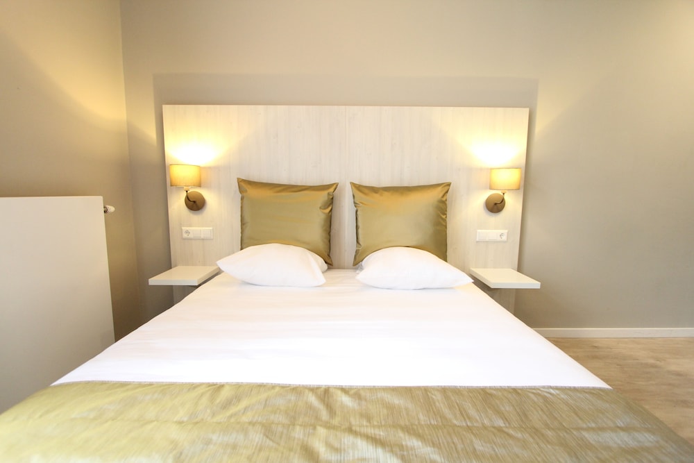 Standard, Double Bed
