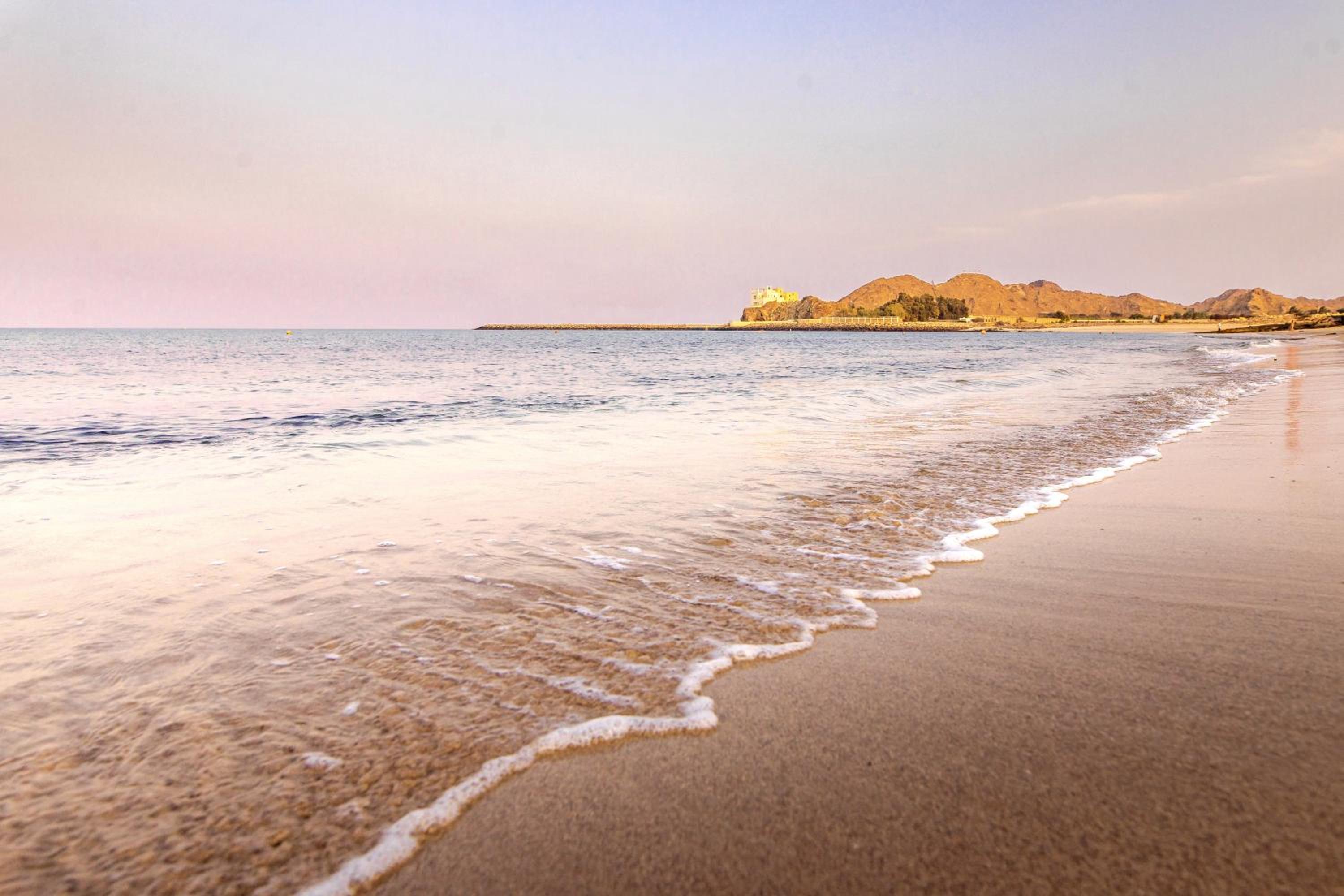 Royal Beach Hotel & Resort 45/50
