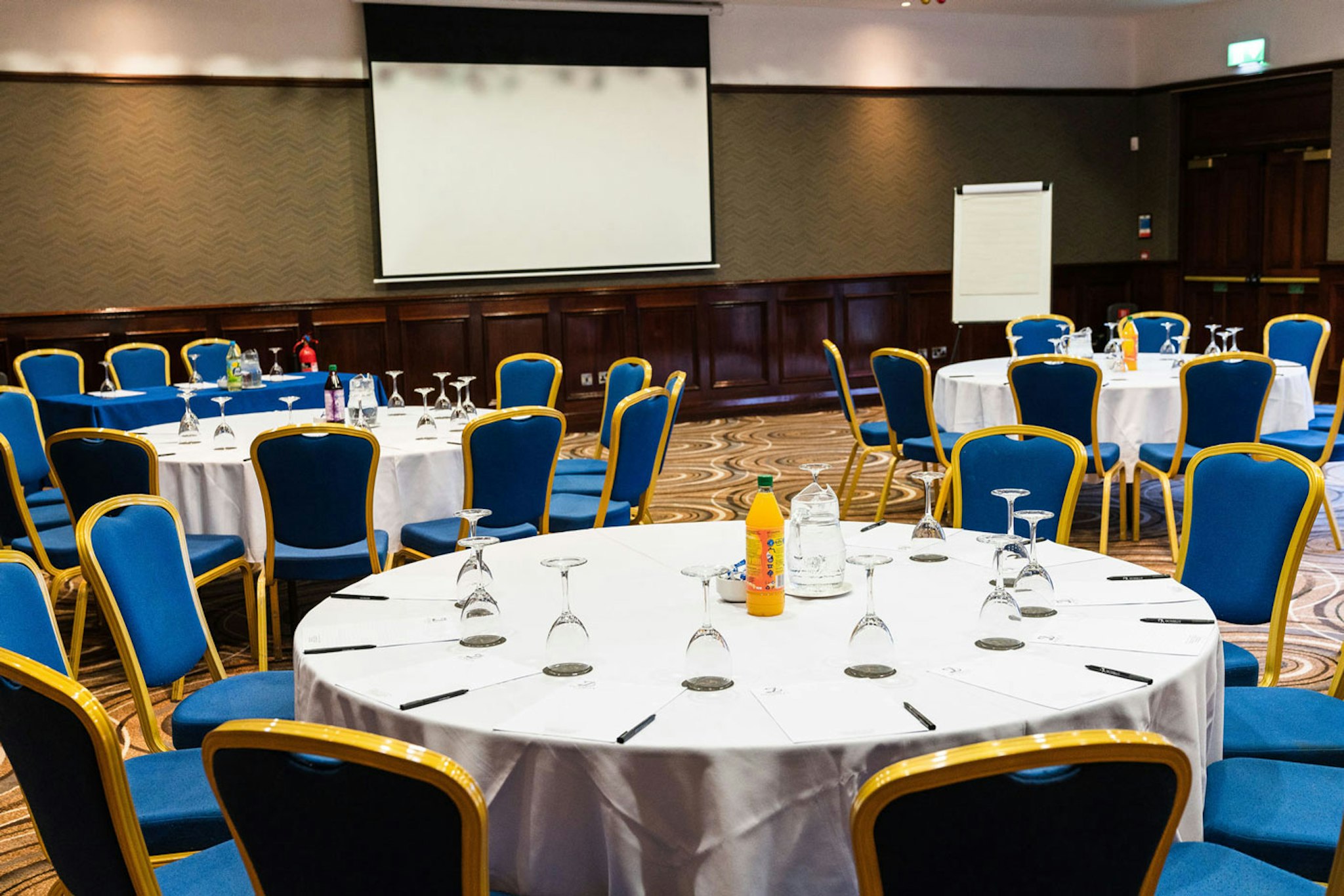DUNSILLY HOTEL 8/9