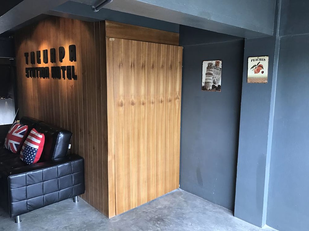 Takuapa Station Hotel 8/40