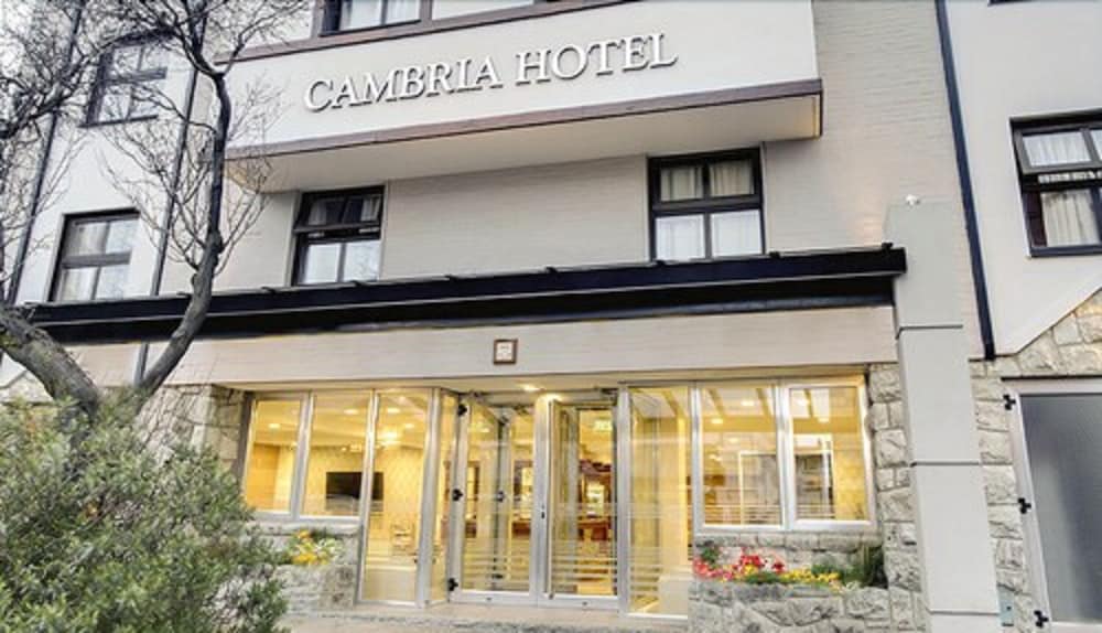 Cambria Hotel 1/24