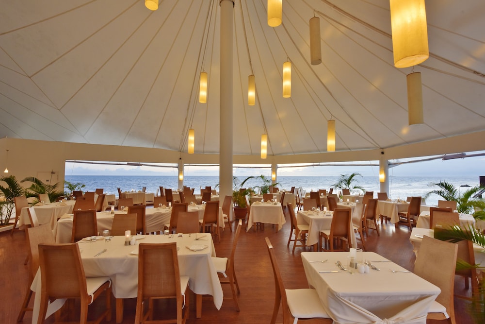 Safari Island Resort 36/58