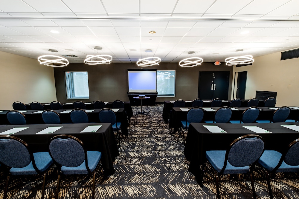Holiday Inn Grand Haven-Spring Lake, an IHG Hotel 43/52