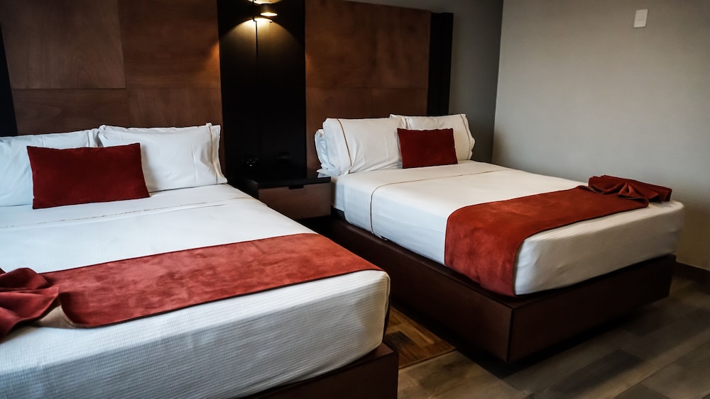 Hotel Dali Ejecutivo 28/86