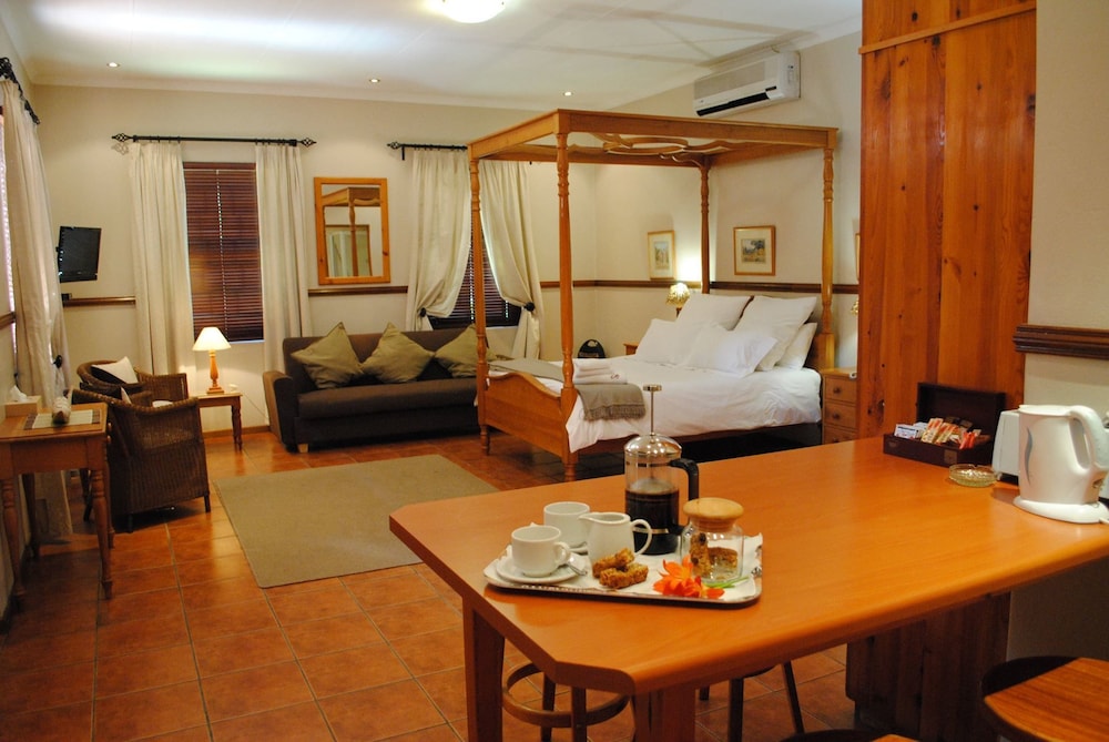 Beaufort Manor Country Lodge 34/40