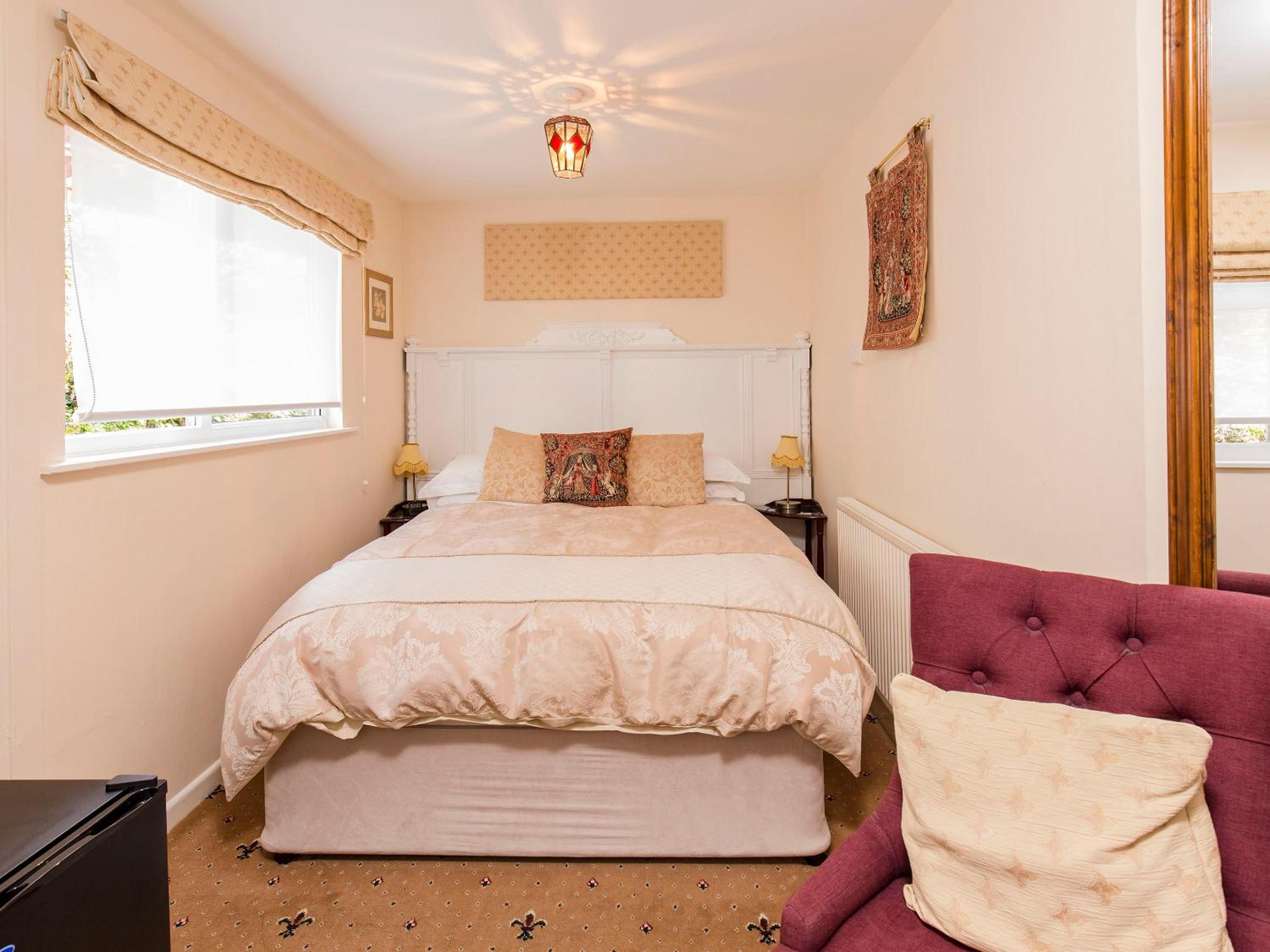 Dolphin Guest House 7/23