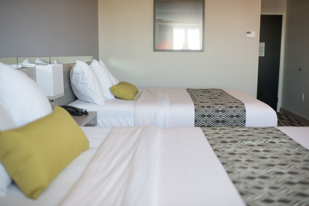 Microtel Inn And Suites By Wyndham West Fargo 11/28