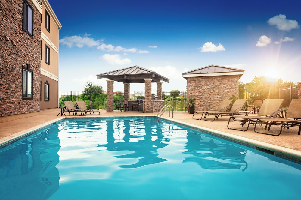 Staybridge Suites Forth Worth West 49/55